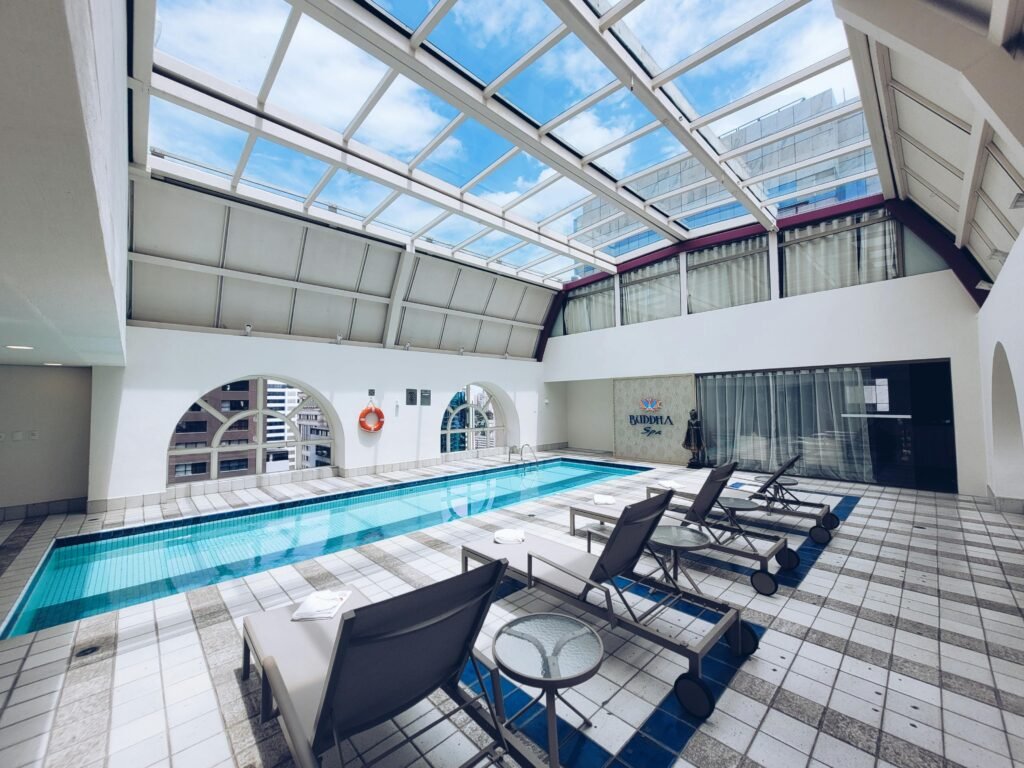 reparo e conserto de piscina de fibra